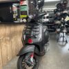 Vespa Sprint Matt Zwart - Full option - 25Km/h- 2781KM - VERKOCHT - Afbeelding 3