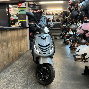 piaggio zip sp 45km bromfiets bj2019-7500km!!! verkocht