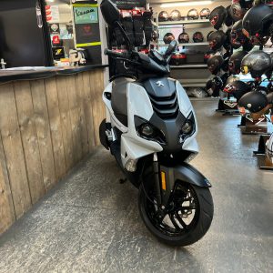 peugeot speedfight 4 45kmbromfiets bj2022 5224km!!! verkocht