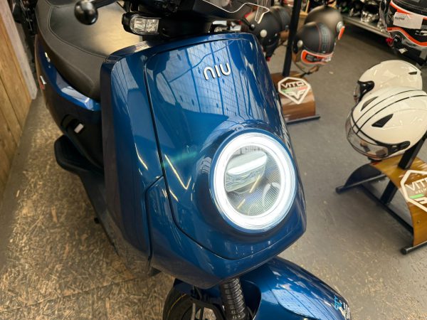 Niu MQi GT SPORT Elektrische scooter 25km bj2022 457km!!! - Afbeelding 3