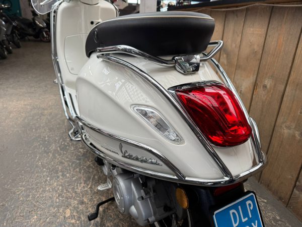 vespa sprint 25km snor bj2018 1711km!!! als nieuw - Afbeelding 4