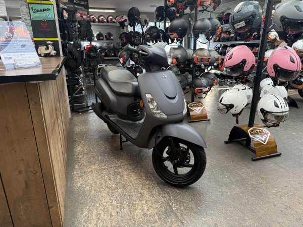 SYM FIDDLE 2 25KM SNOR SCOOTER BJ2020 3985KM - Afbeelding 2