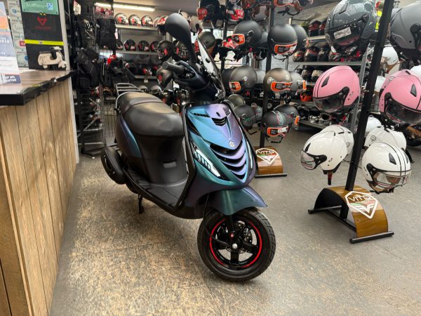 piaggio zip sp 45km bromfiets bj2022 1213km - Afbeelding 2