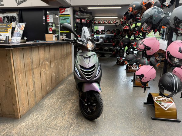 Piaggio Zip sp 45km bromfiets bj2018 13018km verkocht