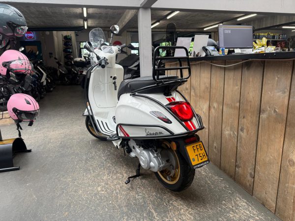 Vespa sprint 45-km bromfiets bj2021 - Afbeelding 3