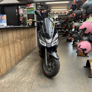 APRILIA SXR 50 45-KM BROMFIETS BJ2022 6396KM verkocht