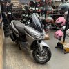aprilia sxr 50 45-km bromfiets bj2022 5850km verkocht - Afbeelding 2