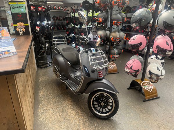 VESPA SPRINT 45-KM BROMFIETS BJ2018 968KM!!! - Afbeelding 2
