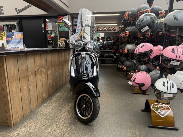 Vespa Sprint 50 45-km bromfiets bj2019 9359km