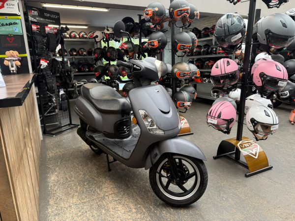 Sym Fiddle II 45-km bromfiets bj2019 22019km - Afbeelding 2