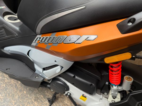 GILERA RUNNER RST 50 45-KM BROMFIETS 2-TAKT BJ2016 7410KM - Afbeelding 4