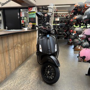 Vespa sprint notte 45-km bromfiets bj2019 10440km