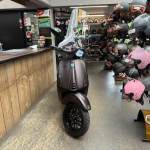 Vespa sprint 45-km bromfiets bj2022 1269km!!!!