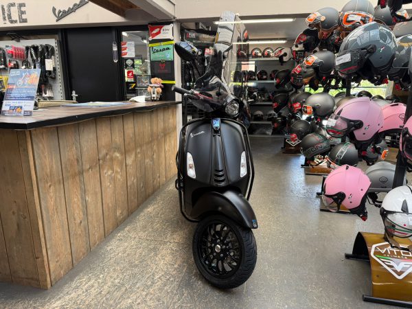 Vespa sprint notte 45-km bromfiets bj2019 10440km