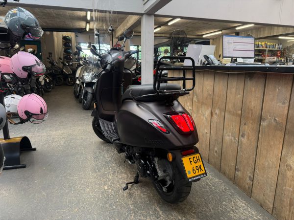 Vespa sprint 45-km bromfiets bj2022 1269km!!!! - Afbeelding 8