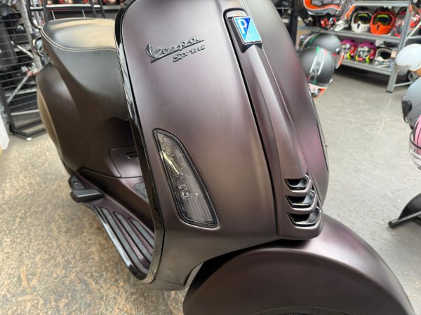 Vespa sprint 45-km bromfiets bj2022 1269km!!!! - Afbeelding 3