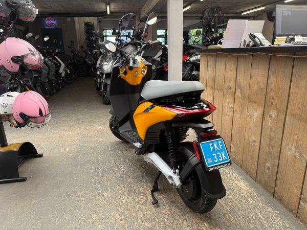 piaggio 1 snor 25km bj2022 1821km - Afbeelding 4