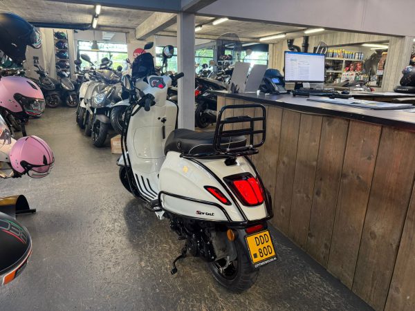 Vespa Sprint 45km bromfiets bj2015 20095km - Afbeelding 8