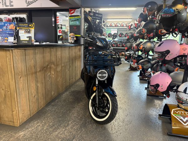 Sym X-pro 45-km bromfiets bezorg scooter bj2024 7484km