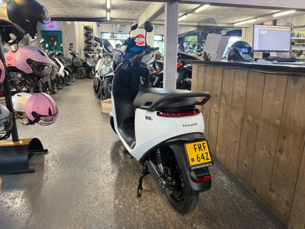 Segway E110S 45-km bromfiets 100%  elektrische bj2024 3641km - Afbeelding 3