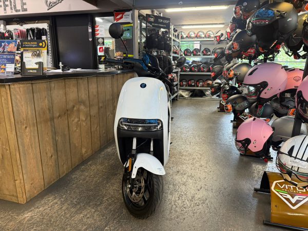Segway E110S 45-km bromfiets 100%  elektrische bj2024 3641km