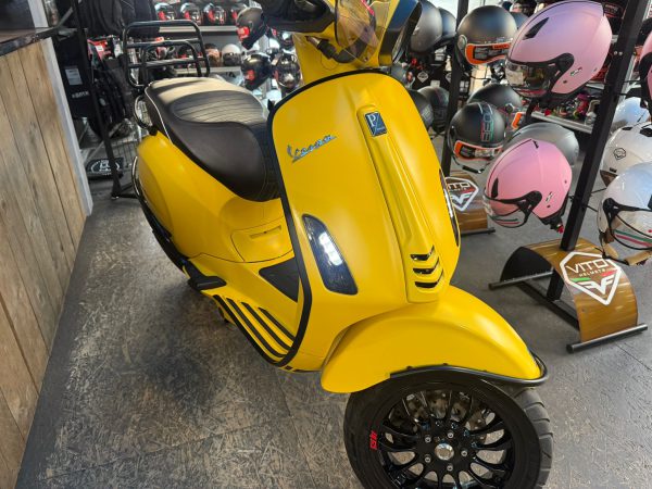 Vespa Sprint 45-km Bromfiets bj2017 8632km 80cc - Afbeelding 3