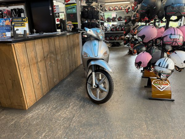 piaggio liberty 50 45-km bromfiets 14423km bj2005