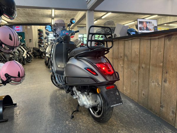 Vespa Sprint 45-km bromfiets bj2015 2163km!! - Afbeelding 6