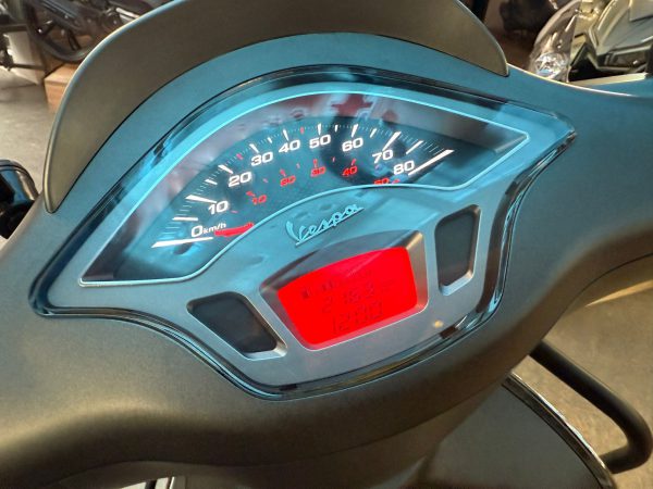 Vespa Sprint 45-km bromfiets bj2015 2163km!! - Afbeelding 5