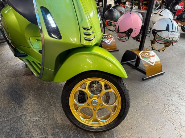vespa sprint 45-km bj2017 21692km verkocht - Afbeelding 3