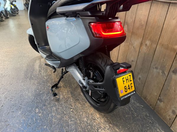Niu MQi GT SPORT Elektrische scooter 45-km bromfiets bj2022 2256km!!! - Afbeelding 4