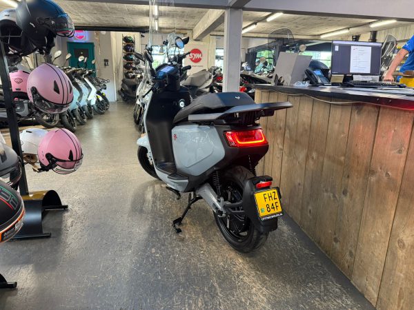 Niu MQi GT SPORT Elektrische scooter 45-km bromfiets bj2022 2256km!!! - Afbeelding 5