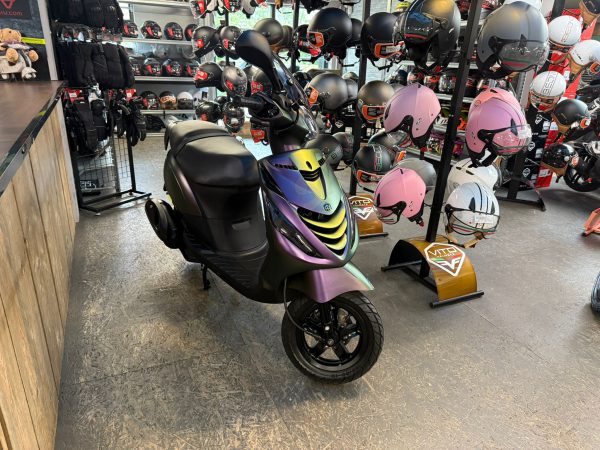PIAGGIO ZIP SP 45-KM BROMFIETS BJ2015 10918KM - Afbeelding 2