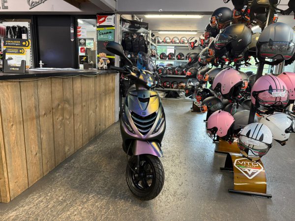 PIAGGIO ZIP SP 45-KM BROMFIETS BJ2015 10918KM