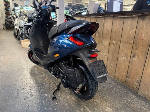 piaggio zip sp 45-km bromfiets bj2018 16172km - Afbeelding 4