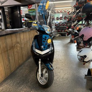 peugeot vivacity 45-km bromfiets bj2016 14128km verkocht