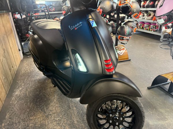 Vespa sprint 45-km bromfiets bj2020 7432km!!! - Afbeelding 4