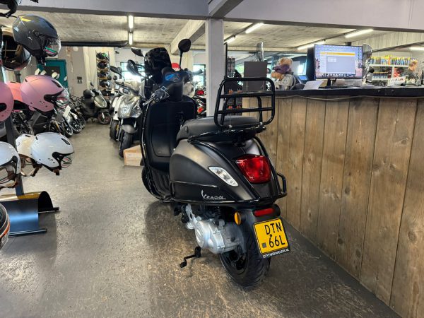 Vespa Sprint 45-km bromfiets bj2019 10045km - Afbeelding 4