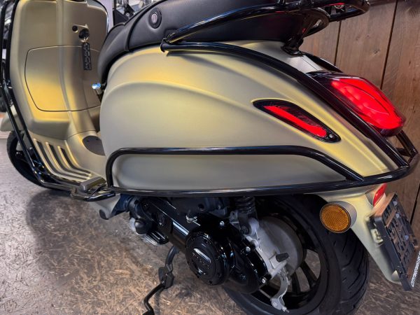 VESPA PRIAMVERA 45-KM BROMFIETS BJ2021 405KM!!!! ALS NIEUW - Afbeelding 6