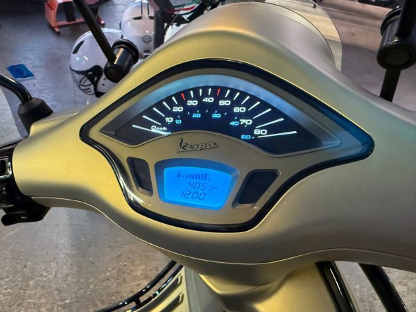 VESPA PRIAMVERA 45-KM BROMFIETS BJ2021 405KM!!!! ALS NIEUW - Afbeelding 5