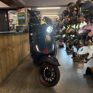 VESPA SPRINT 45-KM BROMFIETS BJ2021 13773KM