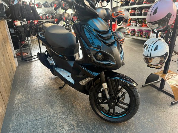 PEUGEOT SPEEDFIGHT 4 45-KM BROMFIETS BJ2017 13082KM - Afbeelding 3