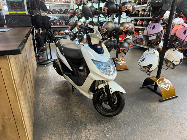 Kymco Vp 50 45-km bromfiets bj2014 6619km - Afbeelding 2