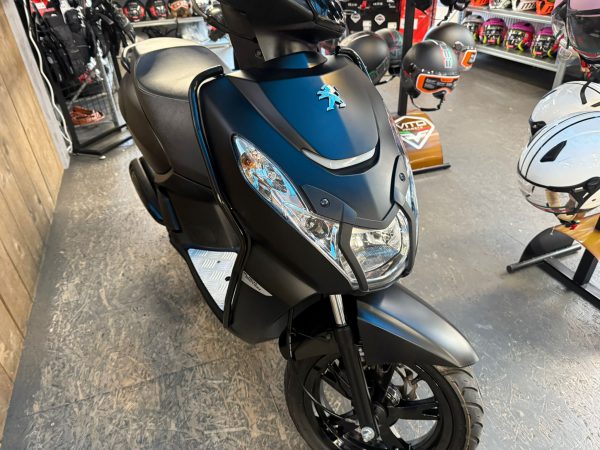 peugeot kisbee 45-km bromfiets bj2020 8827km - Afbeelding 3