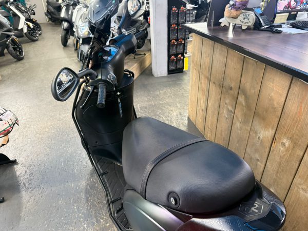 PIAGGIO ZIP SP 45KM BROMFIETS BJ2020 7772KM - Afbeelding 6