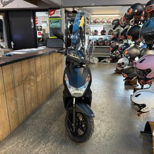 peugeot kisbee 45-km bromfiets bj2017 19500km