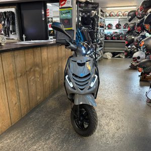 Piaggio Zip Sp 45-km bromfiets bj2016 8231km