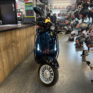 Vespa sprint 45-km bromfiets bj2016 11456km
