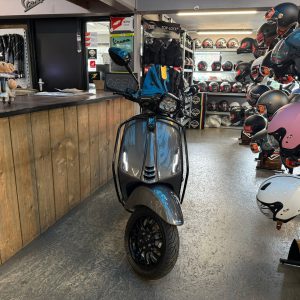 Vespa Sprint 45-km bromfiets bj2023 13523km