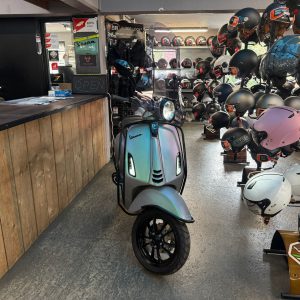 Vespa Primavera 45-km bromfiets bj2020 12608km